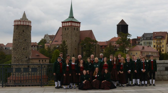 XII. Internationales Blasmusikfest Bautzen - Jugendkapelle der Musikvereinigung Welden e.V. vor der Bautzener Skyline