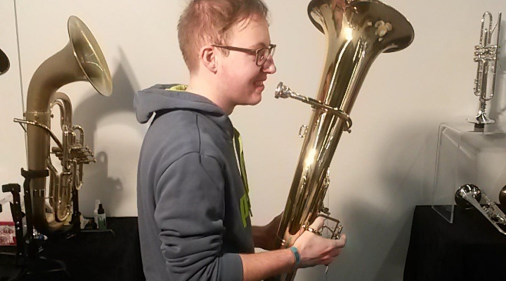 Marius Rinninger auf der internationalen Musikmesse in Frankfurt